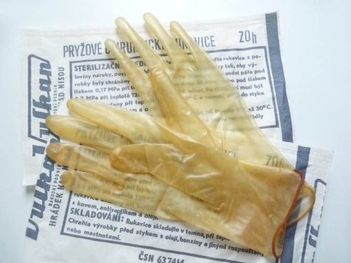 === Lot of 3 pairs of 27cm long surgical transparent latex gloves (NOT vinil) ==