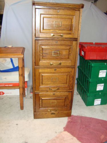 OAK FILING CABINET 4 DRAWER MID 80&#039;S VERY GOOD CONDITION!
