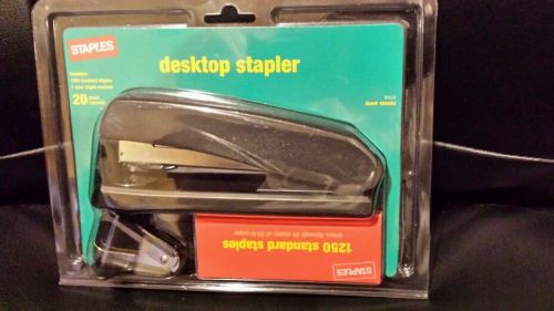 Staples Desktop Stapler