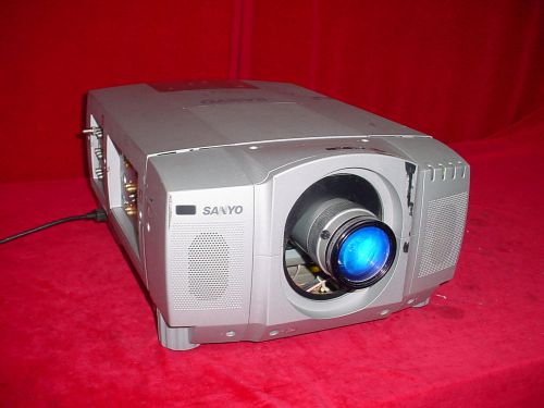Sanyo Pro UX Multimedia Home Theater Projector PLC-EF10NA 3,000 Lumens!