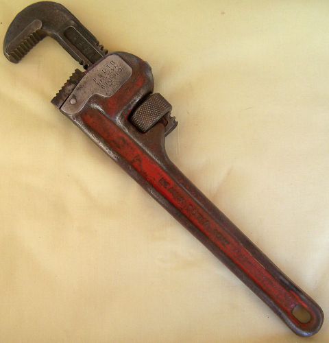 PROTO BRAND PIPE WRENCH 10 INCH USED