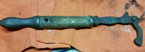 Giant No. 101 Nail Puller Cresent tool co.