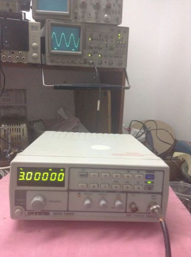 Instek SFG-1013 3 MHz DDS Function Generator , 220V good working !