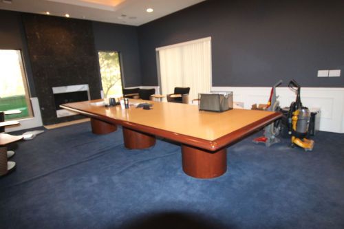 15&#039; conference table