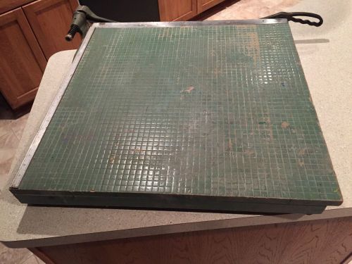 Vintage 24&#034; x 24&#034; Large Heavy Duty Green Paper Cutter Board Cutting School 1960s