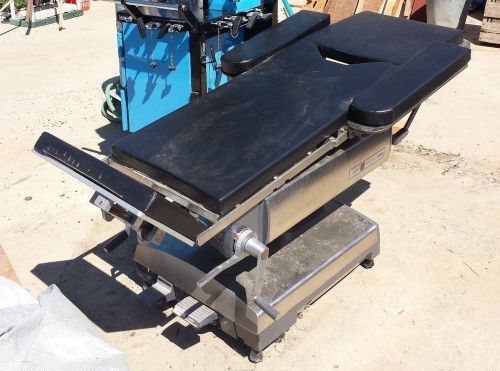 AMSCO 2080M SURGICAL TABLE