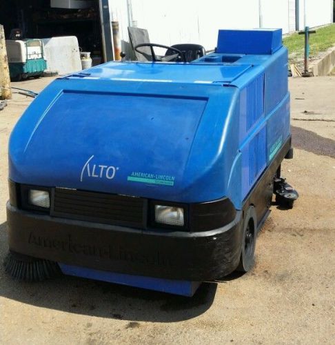 Clarke American Lincoln ATS 46/53 ride on LP gas floor sweeper scrubber