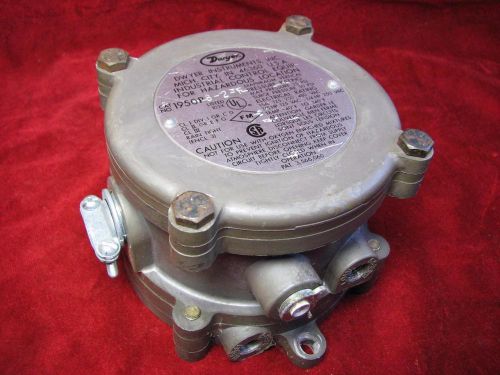 Dwyer 1950P 8-2-F Explosion Proof Pressure Switch