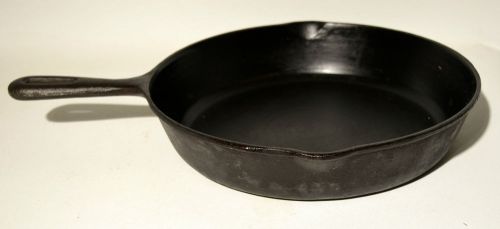 Vintage 10&#034;1/2 Cast Iron Frying Pan Skillet