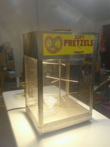 Pretzel warmer display case