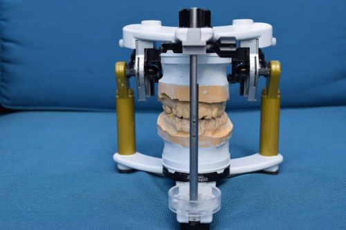 Ivoclar Vivadent Stratos 300 Articulator and Carrying Case