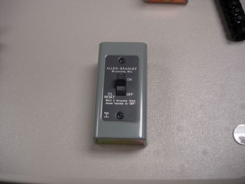 ALLEN-BRADLEY  600-TAX5 SERIES A TOGGLE SWITCH WITH RESET