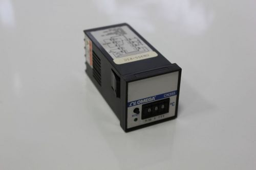 OMEGA TEMPERATURE CONTROLLER CN355-P1C 1/16 DIN (S14-3-36B)