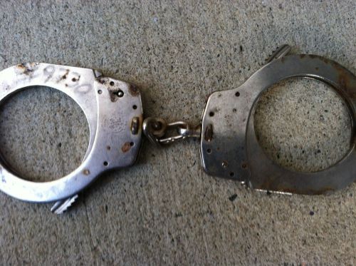 Smith &amp; Wesson Handcuffs Vintage DHS ICE issue Model 1 Nickel Hand cuffs