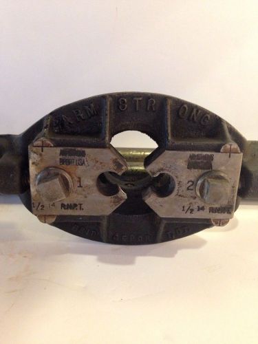 Armstrong, Bridgport, Conn. pipe Threader 1/2 Inch Die With Handles