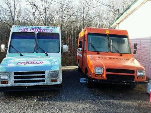 1989 and 1991 umc aeromate Ice Cream Box Trucks Turn key Bus. harley custom wrap