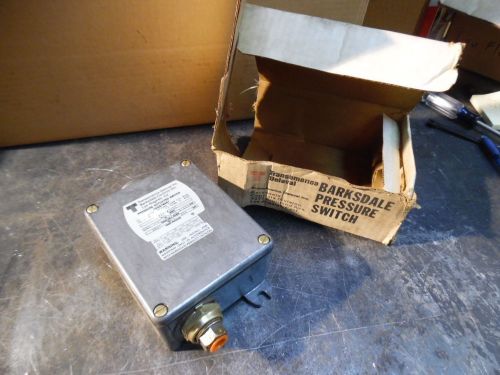 BARKSDALE PRESSURE ACTUATED SWITCH, #B21-A32SS/ RANGE 160-3200 PSI, NEW-IN BOX