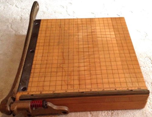 Vintage INGENTO GUILLOTINE PAPER CUTTER No 3 Ideal School Supply Co. Chicago IL