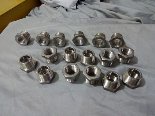 HEX BUSHING 150# 304 STAINLESS  3/4 X 1/2 NPT  LOT OF 17