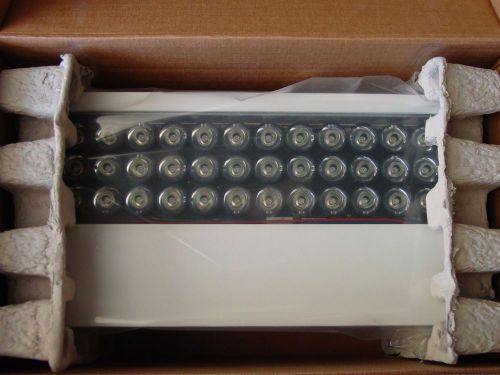 523-000071-00 - iW Blast Powercore, 100-240V, 2700-6500K LED, 10deg White, UL/CE