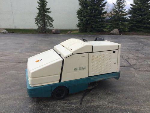 Tennant 8410 Sweeper