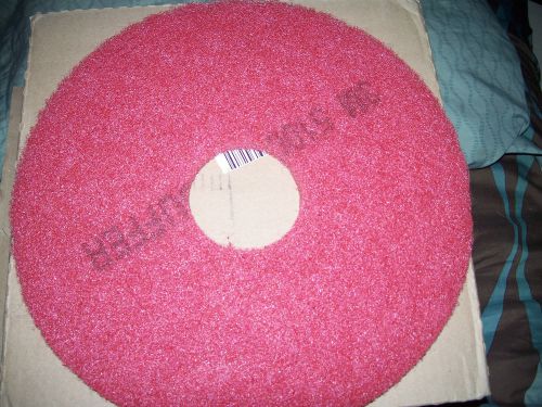 COMMERCIAL CLEANING - NEW IN BOX 3M 13&#034; RED BUFFER (DAILY) PADS -  SET OF 5