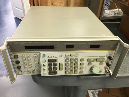 HP 8662A Synthesized Signal Generator