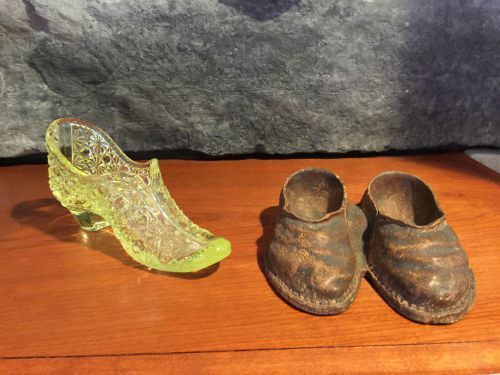 2 Vintage Shoes: Green/Yellow Vaseline glass Shoe &amp; Syroco? Pipe Holder Shoes