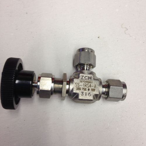 Swagelok SS-31RS4-A Angle Pattern Metering Valve