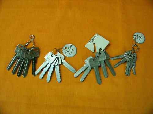 4 DIFFERENT SETS OF FORD AUTOMOBILE DEPTH &amp; SPACE KEYS
