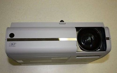 Smart Technologies TDP S820 Projector. Brand new in original box