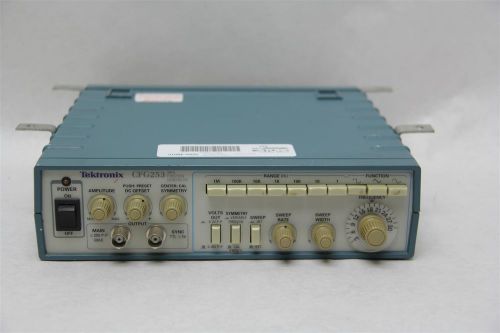 Rare vintage tektronix cfg253 3mhz function generator, powers on, not tested for sale