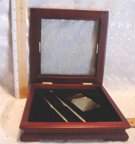 Gift Cardholder &amp; Goldtone Pen Set in Handcrafted Wood Photo Box Used