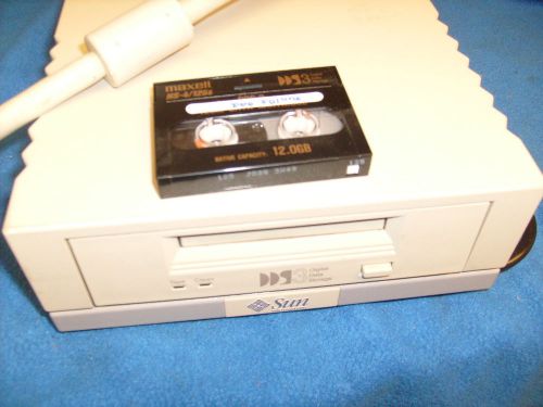 Sun 3 SCSI External Tape Drive Model:611, P/N:599-2107-01, DDS3 Digital Storage