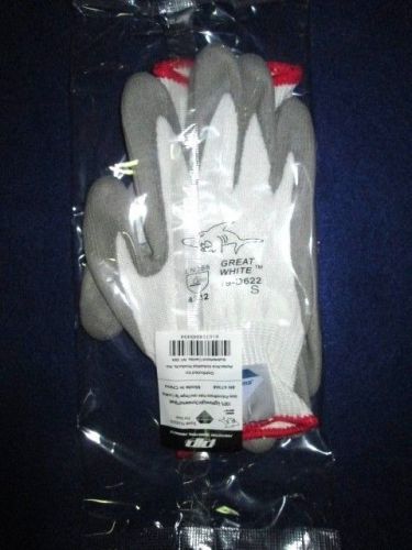 PIP 19-D622-S GREAT-WHITE DYNEEMA CUT-RESISTANT GLOVES SMALL 1 PAIR NEW