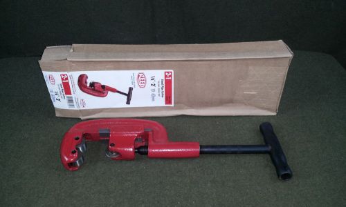 New reed 2-1 pipe cutter 1/8&#034;-2&#034; for sale