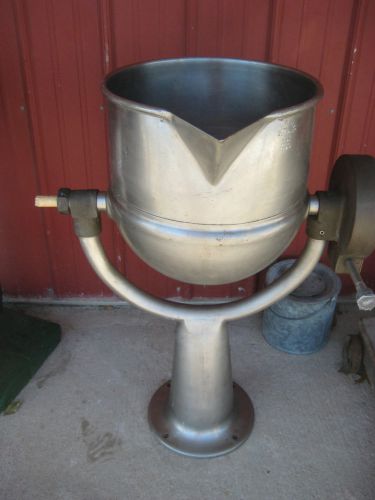 Groen d-10 tilt jacketed steam kettle for sale