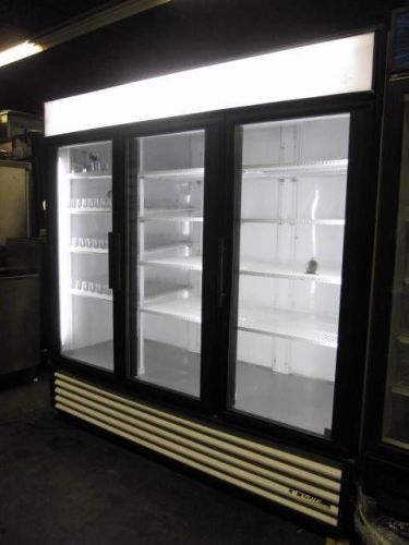 TRUE 3 Glass Swing Door Refrigerator Merchandiser GDM-72 Beverage Cold Food