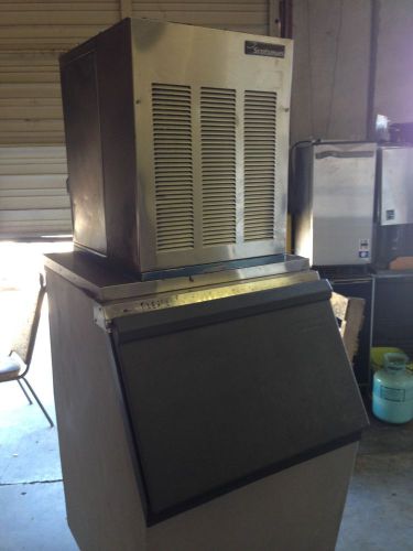 Barely used scotsman (fme804as-1b) ice machine 850 lb nugget ice &amp; storage bin for sale