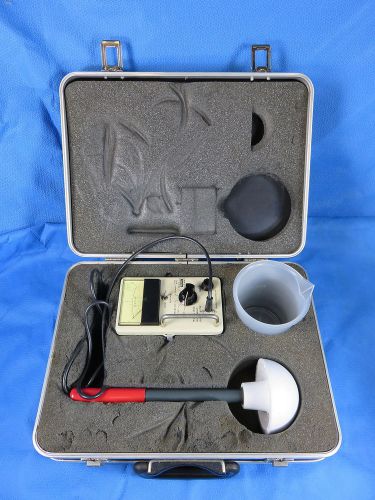 Holaday Industries Model 1600 Microwave Survey Meter w/ Probe &amp; Case