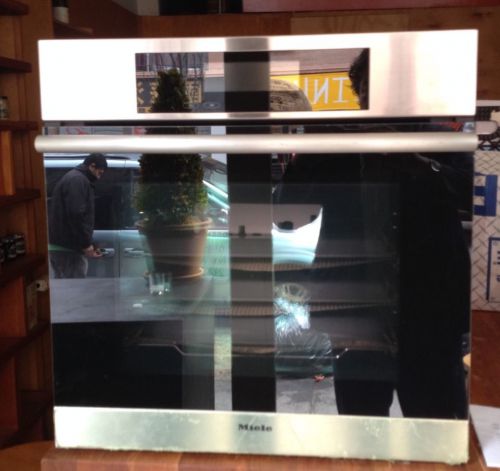 MIELE H4680B 24&#034; ELECTRIC CONVECTION OVEN
