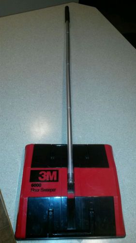 3M 6000 FLOOR SWEEPER, LARGE,12.5&#034; x 12&#034; x 4&#034; IN GOOD COND CLEANED AND SANITIZED
