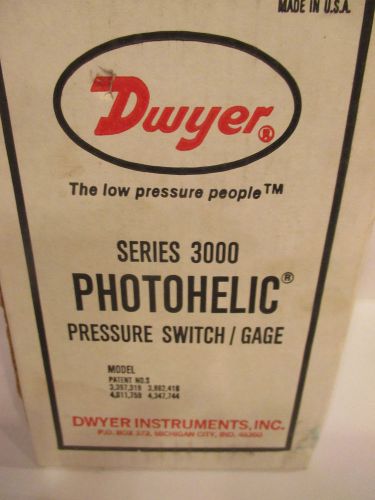 Dwyer Photohelic Pressure Switch Gage - Series 3000 0-5&#034; of Water, 25 PSIG