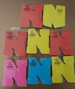 8 Small sticky note packs the shape of the letter &#034;N&#034;