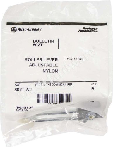 New Sealed Allen Bradley 802T-W2 /B Operating Nylon Roller Lever