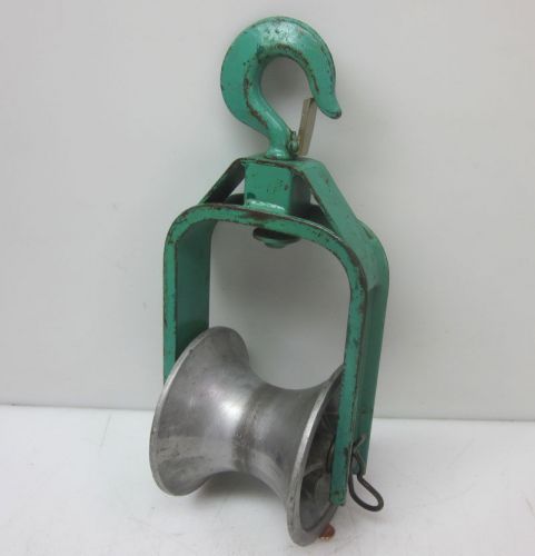 Greenlee 650 6&#034; hook-type cable sheave puller pulley  4000lb cap old-style color for sale