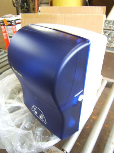 New Bay West Silhouette OptiServ Hands Free Paper Towel Dispenser - Blue 86550