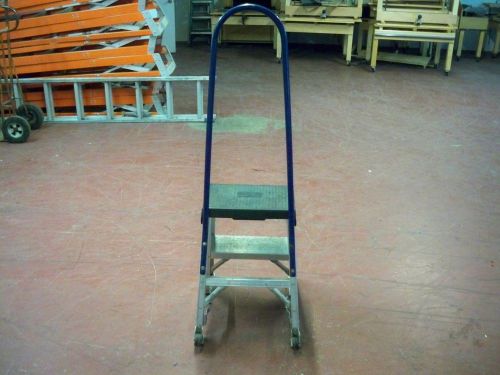 Louisville 2&#039; step ladder m# ay-8002 for sale