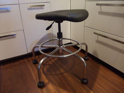 chair / stool
