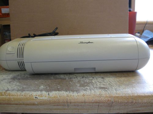 Swingline Commercial Electric 3- Hole Punch Model 535